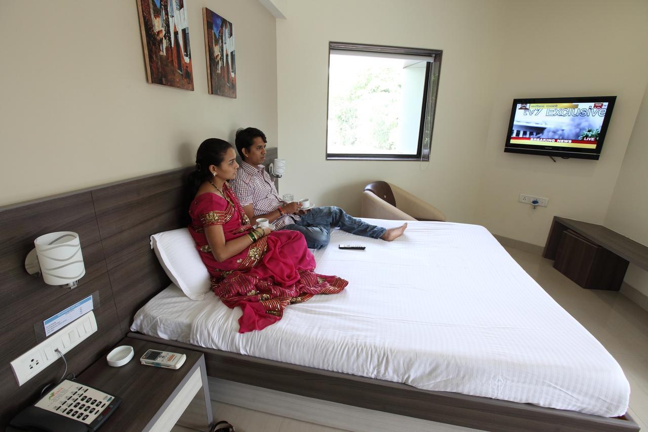 Motel Visava Mahad Ruang foto