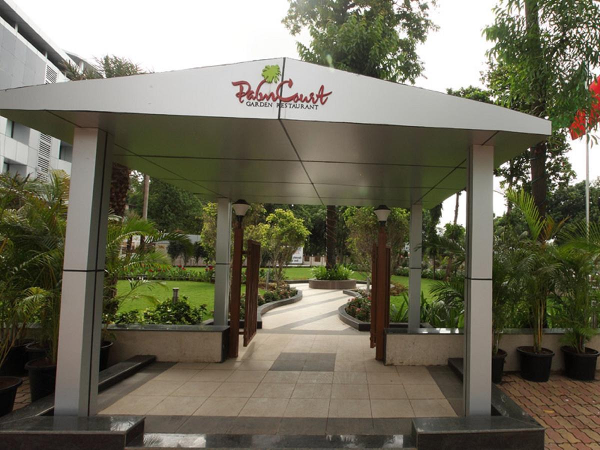 Motel Visava Mahad Bagian luar foto