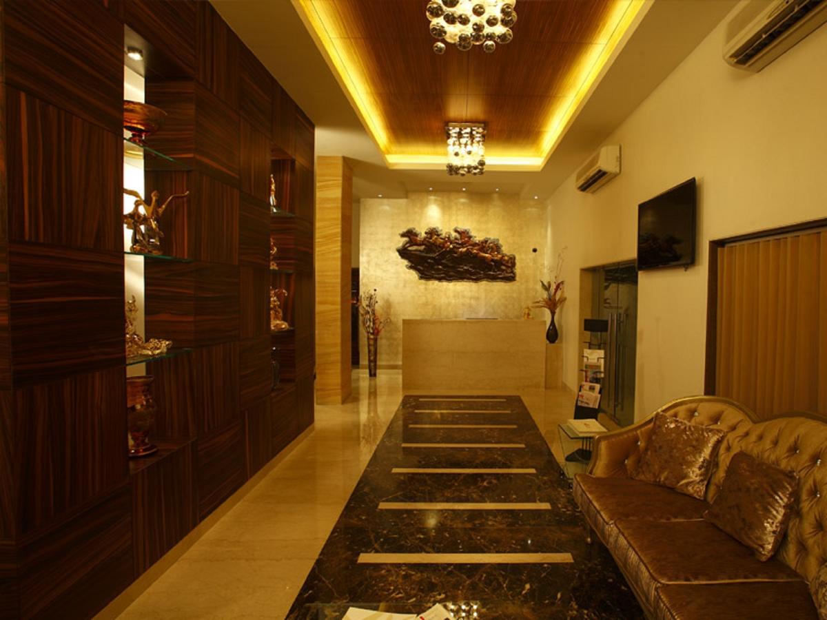 Motel Visava Mahad Bagian luar foto